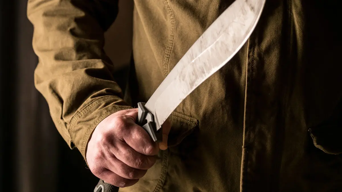Der Mann drohte Passanten mit einer Machete, griff jedoch niemanden an. (Symbolfoto)
