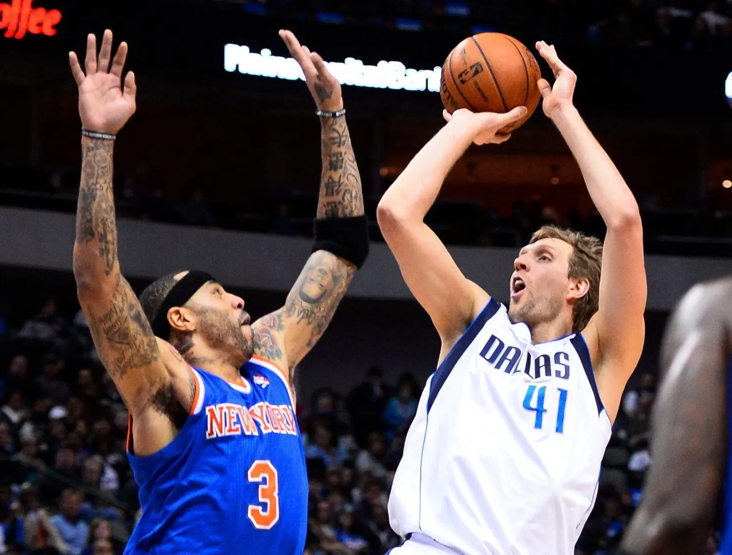 Dirk Nowitzki mit seinem bekannten Wurf