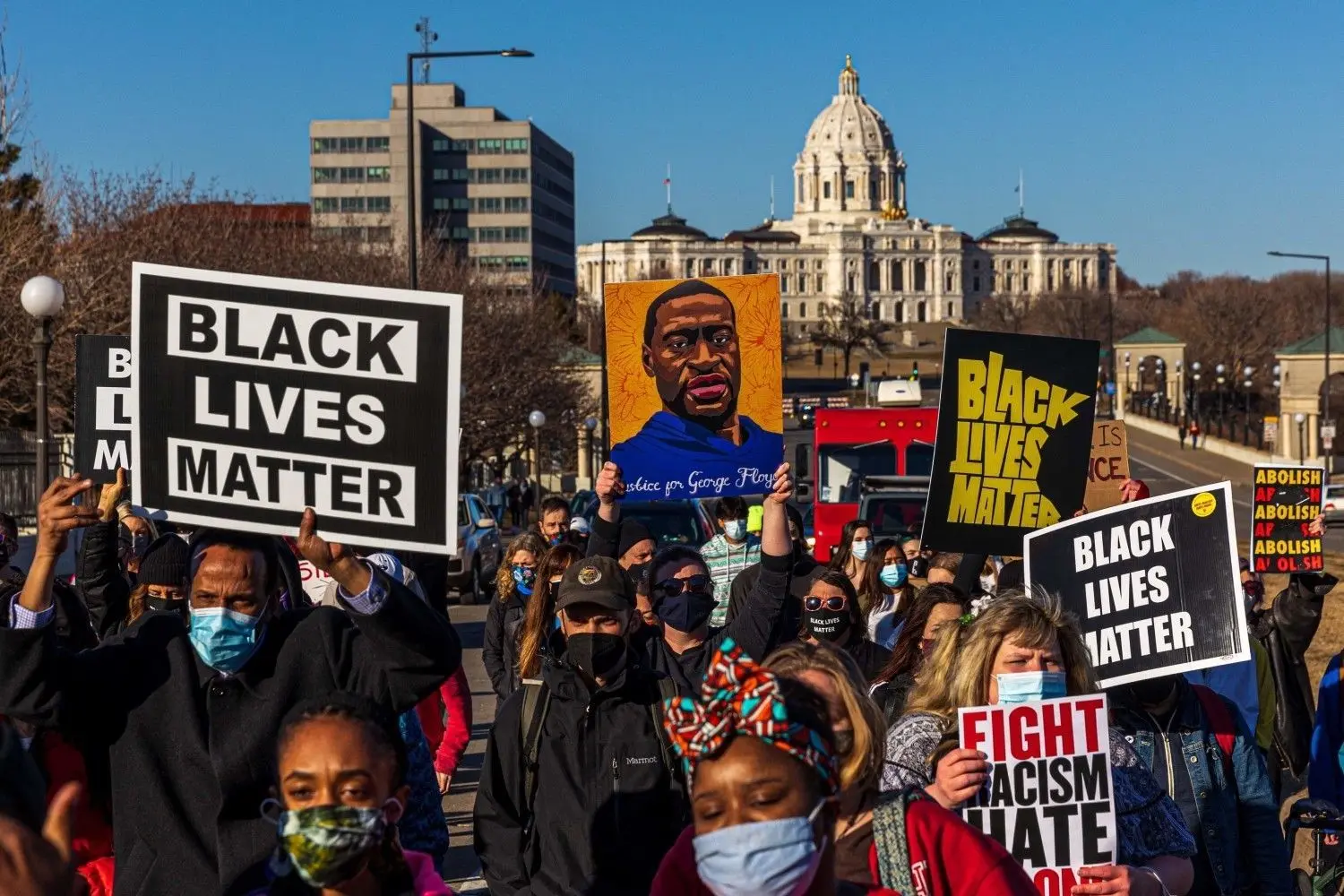 Der Tod von George Floyd löst weltweit Proteste gegen Rassismus aus. Auch in Saint Paul, im US-Staat Minnesota, gingen Tausende auf die Straße. ⇥