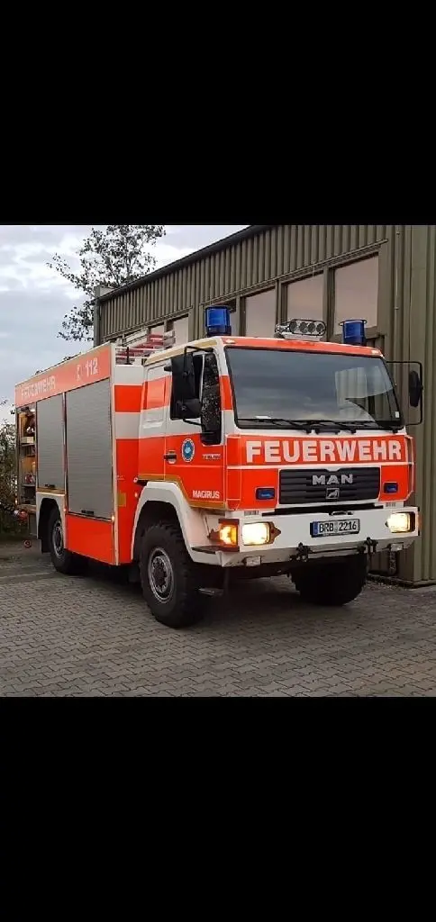 Das Tanklöschfahrzeug "TLF16/24Tr" ist Baujahr 2004 und seit 2006 im Dienst der FF Kirchmöser.