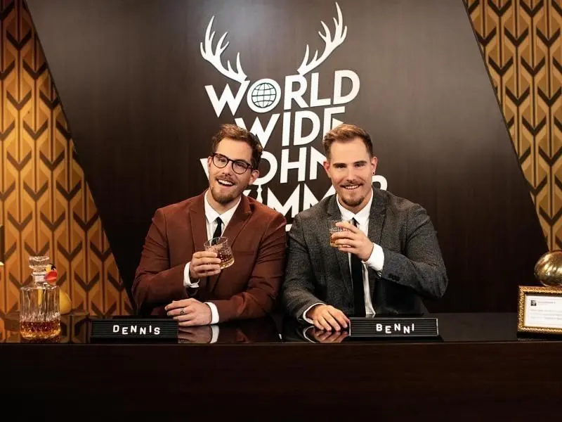 Die Zwillinge Dennis und Benjamin "Benni" Wolter vom YouTube-Kanal "World Wide Wohnzimmer" (undatiert).