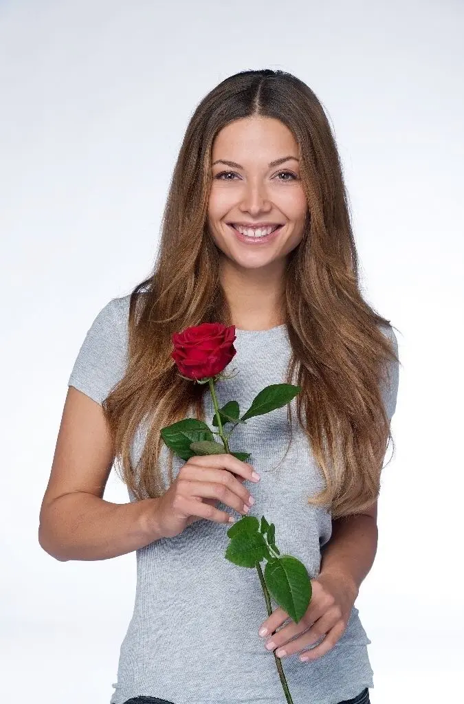 Seit Anfang 2019 glänzt Lena Meckel in der ARD-Dauerserie "Rote Rosen". Hier spielt sie die Rolle der Leonie Pollmann.
