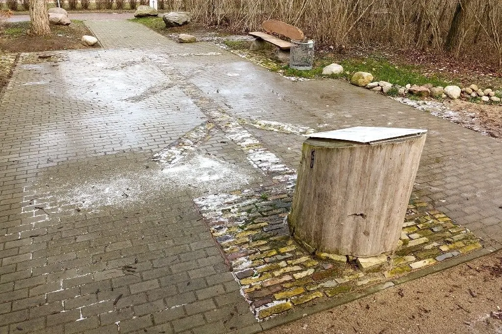 Die gefundenen Steine sind heute in einem Nachbau des vermuteten Grundrisses der Station 6 eingebaut und der Platz vor der ehemaligen Station aufwendig gepflastert.