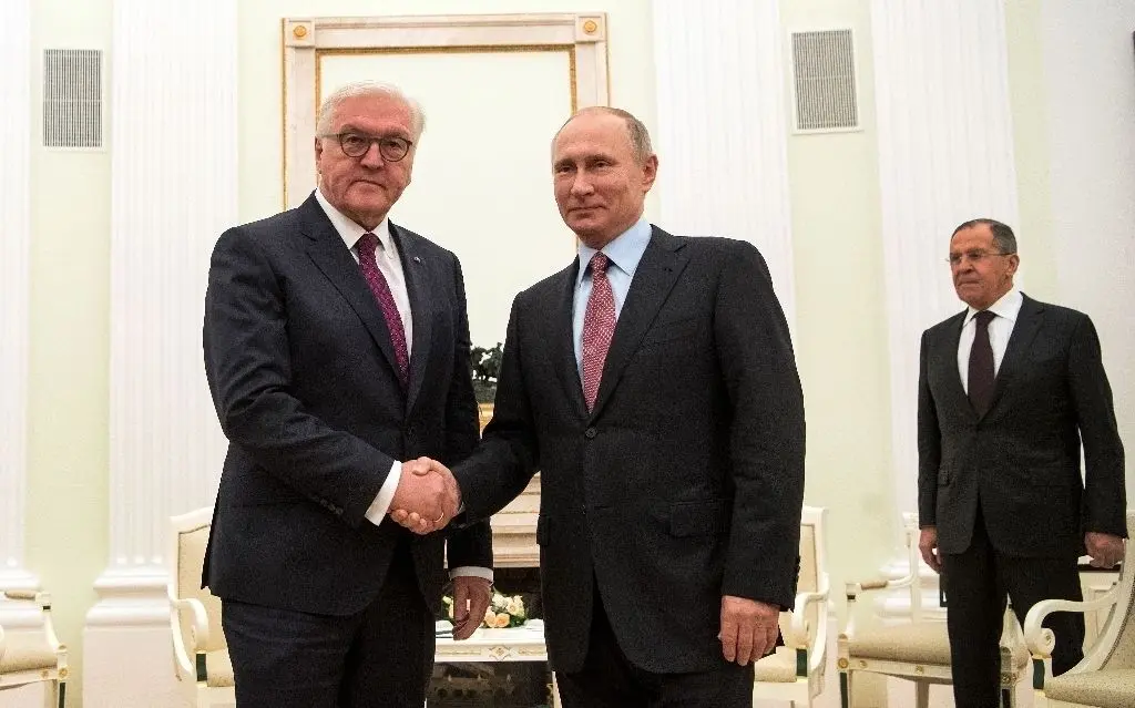 Schwieriges Verhältnis: Bundespräsident Frank-Walter Steinmeier war zuletzt 2017 in Russland, wo er mit Präsident Wladimir Putin zusammen kam.
