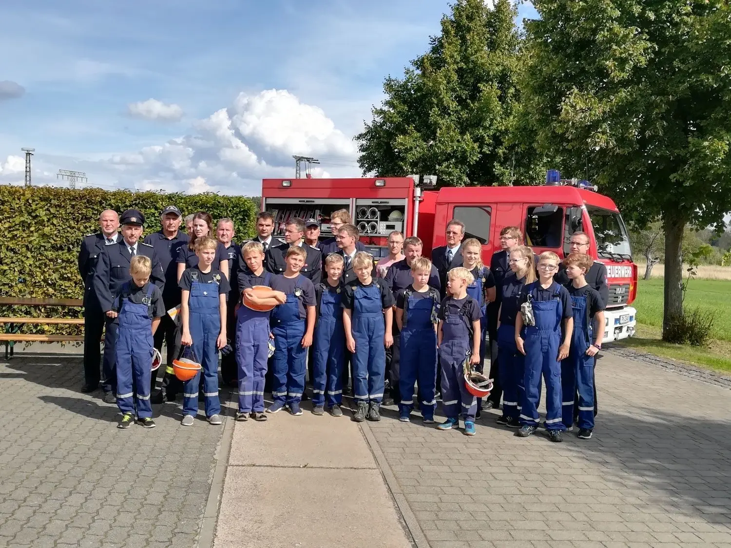 Die Kameraden der Freiwilligen Feuerwehr Dippmannsdorf.