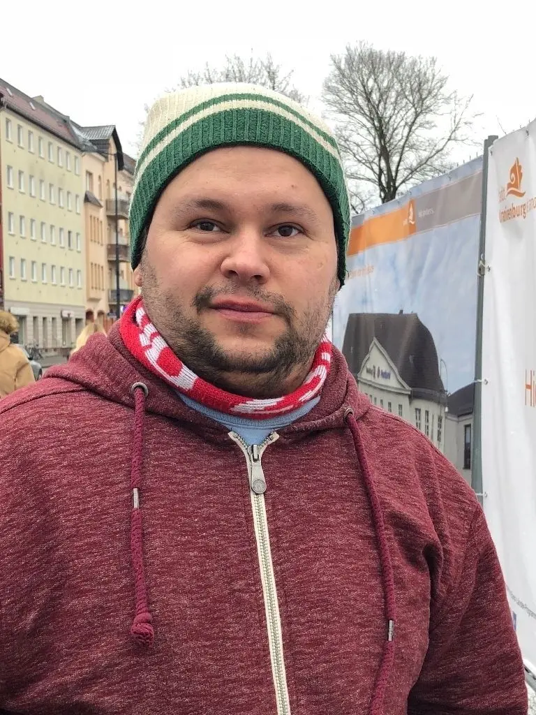 ORA-190130-bahnhof5 Bahnhofsplatz Oranienburg Umbau
Sanierung Städtebau Fördermittel Verkehr Bushaltestelle Fahrradparkhaus Umfrage Beferagung ORanienburger Stadtverwaltung Baudezernent Post Runge