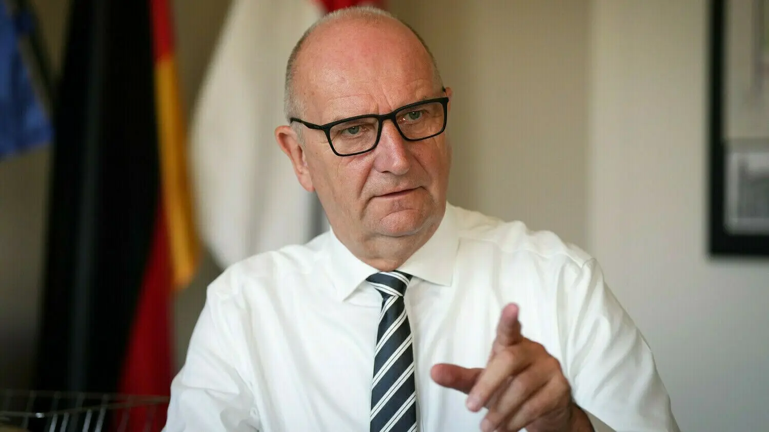 Brandenburgs Ministerpräsident Dietmar Woidke (SPD) sorgt sich um den Industriestandort Schwedt stell konkrete Forderungen gegenüber dem Bund.