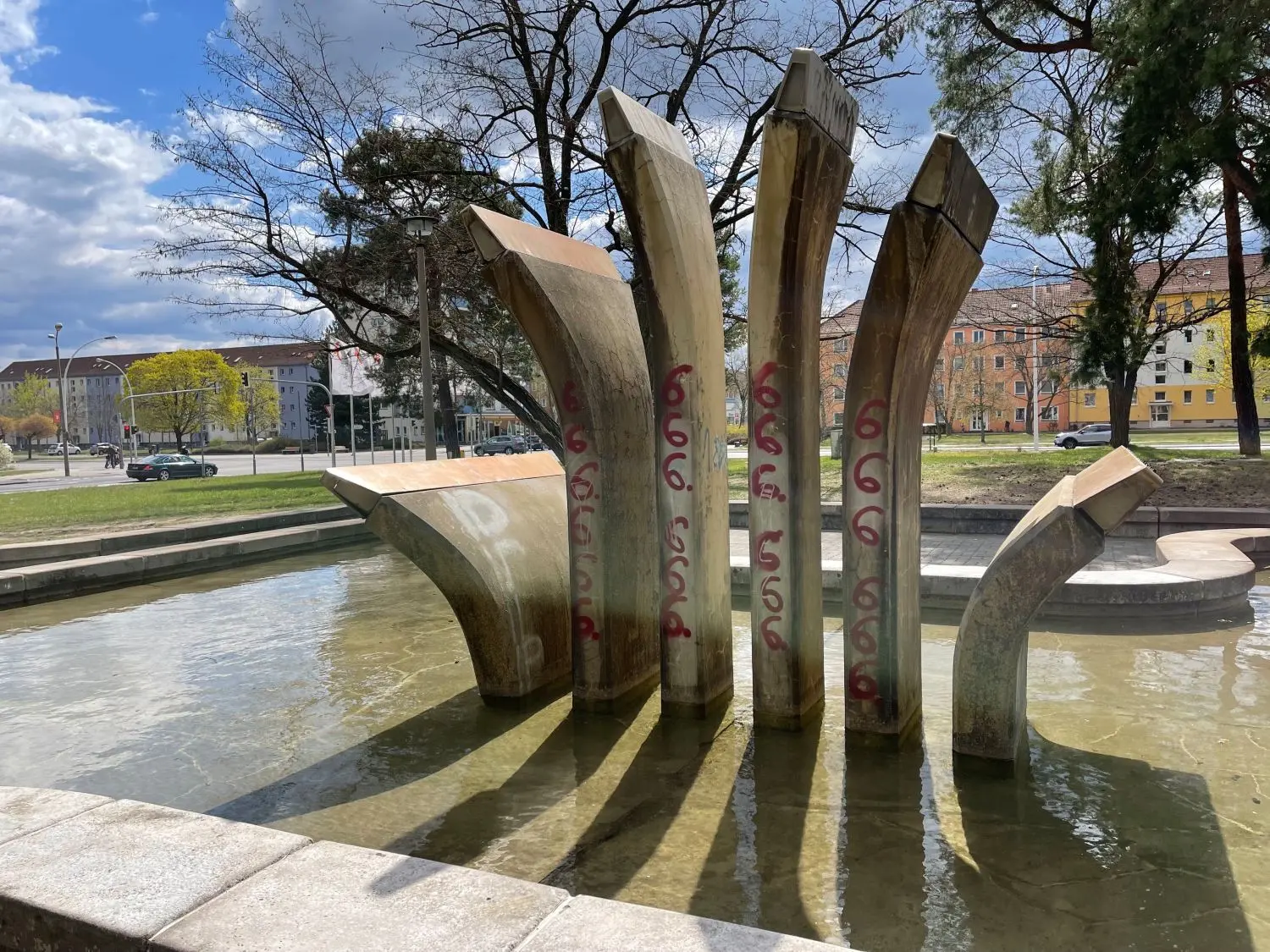 Außer Betrieb: Das Wasser am Denver-Brunnen in Eisenhüttenstadt sprudelt derzeit nicht und womöglich bleibt das auch so den Rest des Jahres.