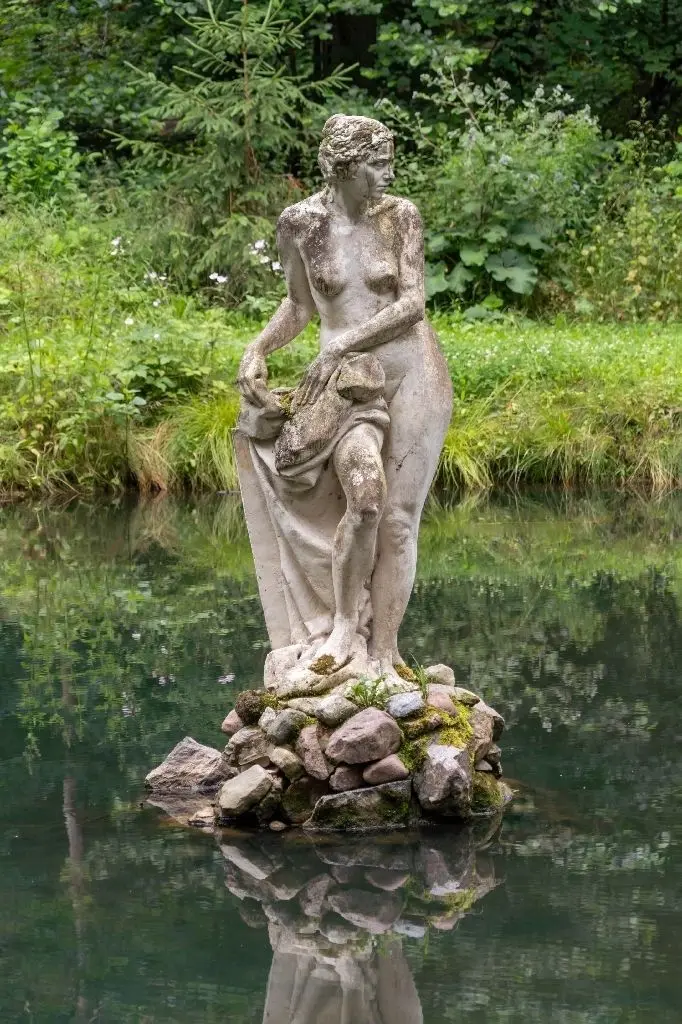 17.07.2020: Das Tal der Liebe ist ein naturalistischer Landschaftspark und liegt zwischen Niederkränig (Krajnik Dolny), Hohen Kränig (Krajnik Górny) und Nieder Saathen (Zatoń Dolna), in der Gemeinde Königsberg i.d.Neumark (Chojna).