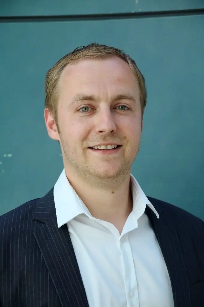 out-ORA-190625-oranienburg Svv Stadtverordnetenversammlung konstituierende Sitzung Oranienburg Orangerie Fraktionen Thomas Ney Piraten Fraktion mit FWO