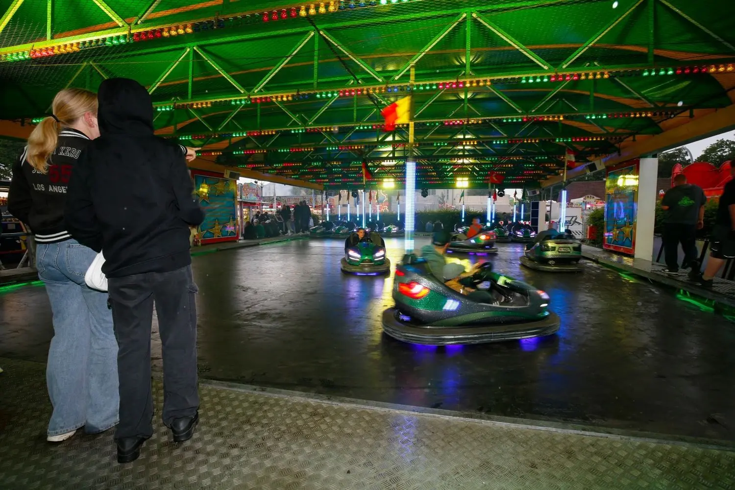 Stadtfest 2023 in Oranienburg - Rummel, Regen, Fahrgeschäfte und jede Menge Musik.