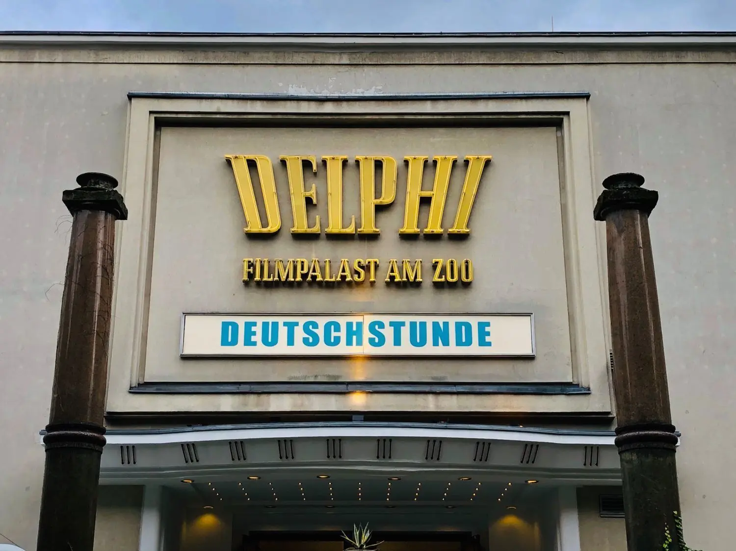 War ursprünglich ein Tanzpalast: das Kino Delphi in der Kantstraße am Bahnhof Zoo