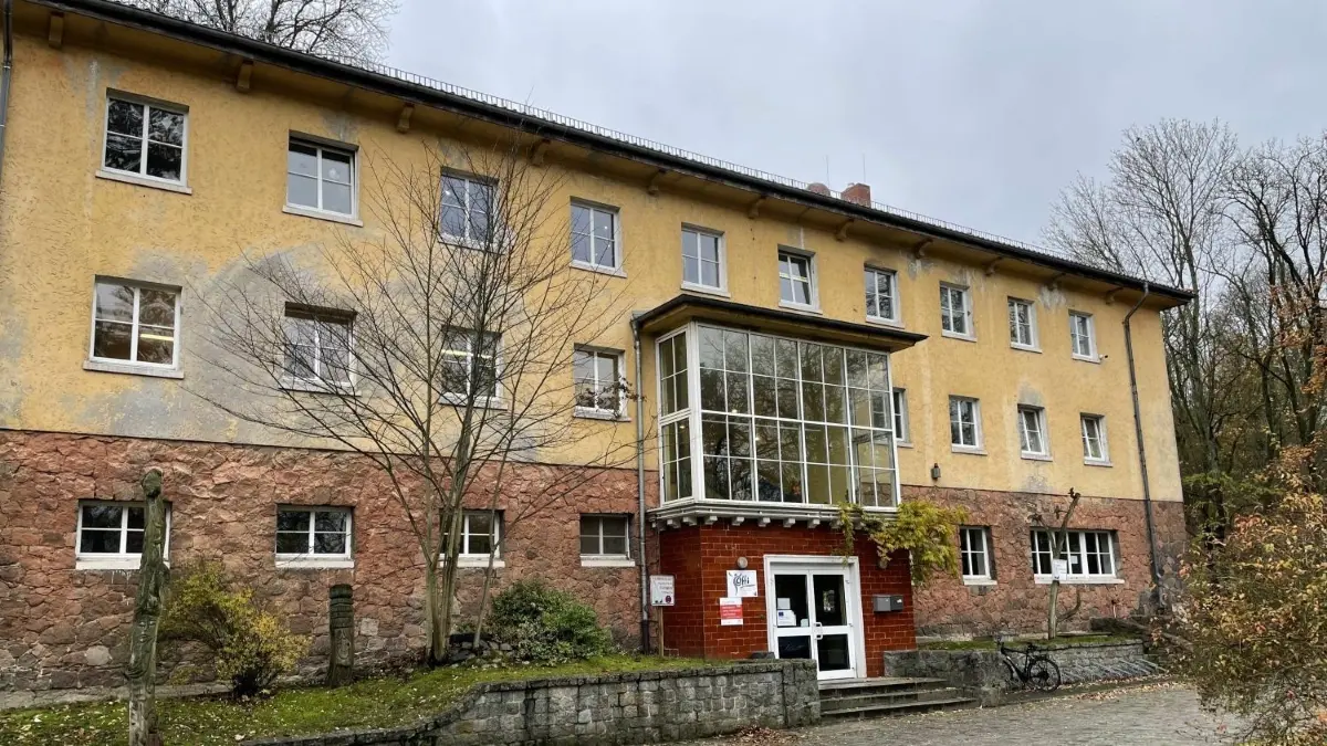 Das Jugend-, Kultur-, Bildungs- und Bürgerzentrum OFFi" in Bad Freienwalde. Hier findet die Kinder- und Jugendkonferenz statt.
Das Jugend-, Kultur-, Bildungs- und Bürgerzentrum „OFFi" in Bad Freienwalde. Hier findet die Kinder- und Jugendkonferenz statt.