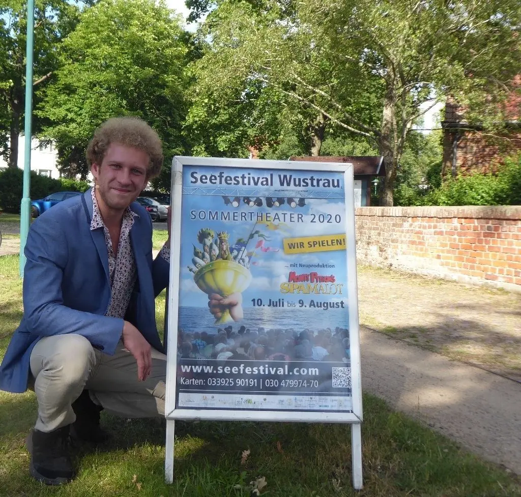 Johannes Hallervorden unterhielt gekonnt das Publikum in Wustrau.