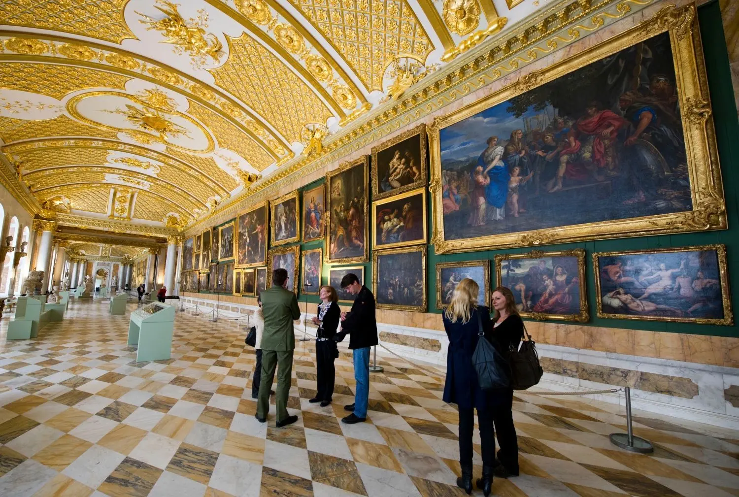 Kunst, wie Friedrich II. sie schätzte: die Bildergalerie im Park feierte 2013 ihr 250jähriges Bestehen. Nun soll das Haus im Jahr 2024 geschlossen bleiben.
