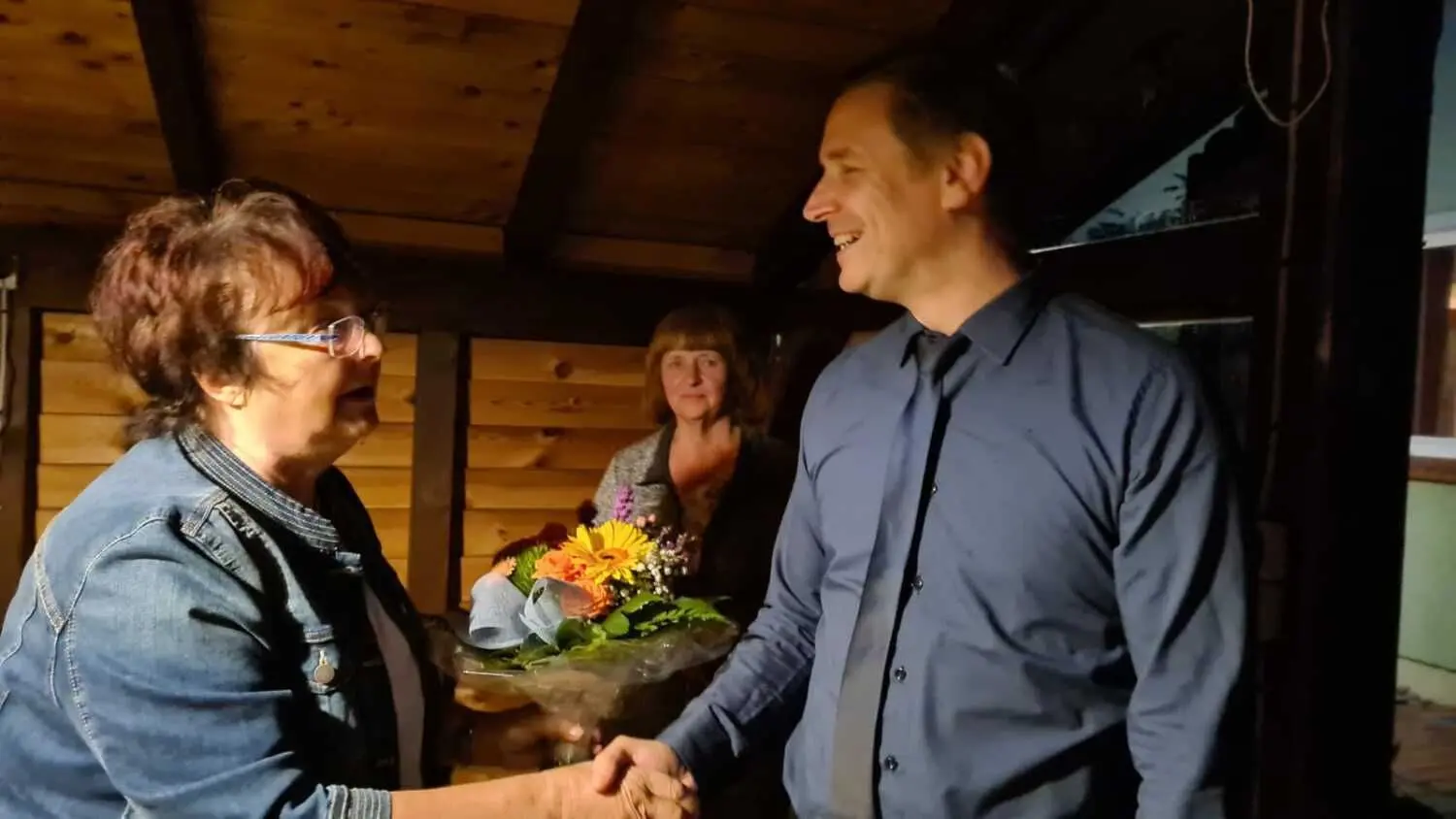 Der alte Bürgermeister ist auch der neue Bürgermeister. Marco Beckendorf feierte seinen Wahlsieg. Herzlichen Glückwunsch!