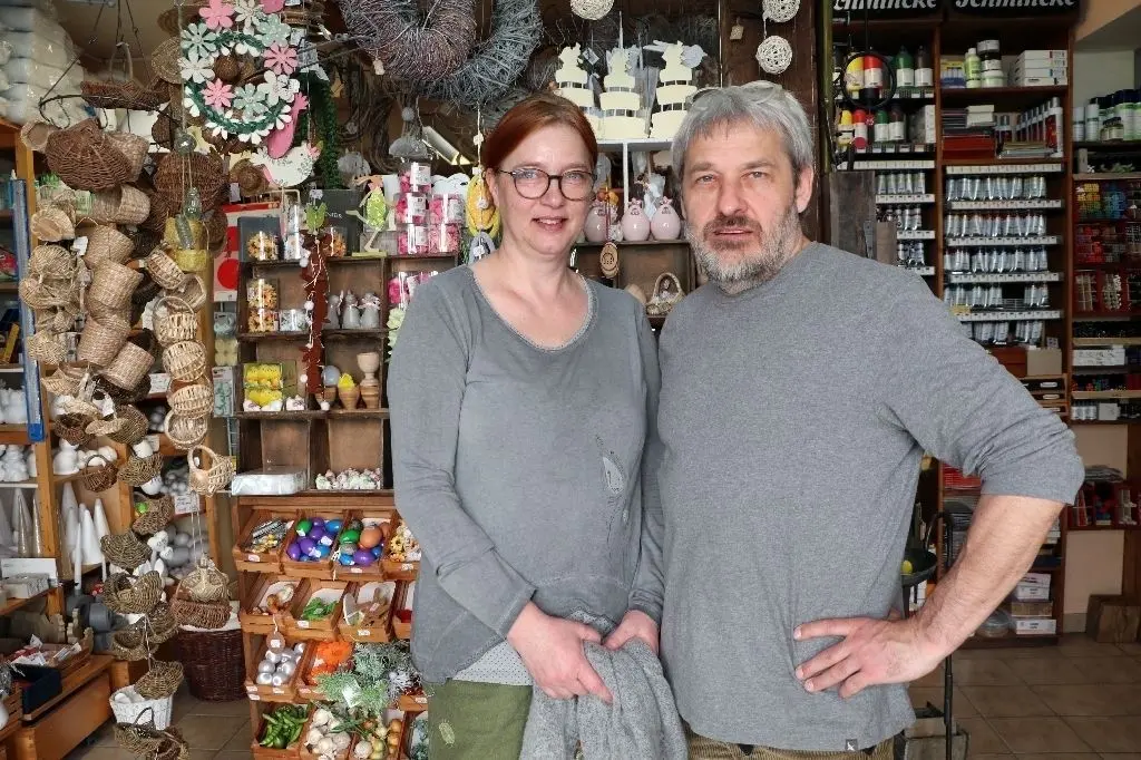 Wegen des Coronavirus: "Haben nicht mit so einer schnellen Schließung gerechnet.", Kerstin und Dirk Firchau betreiben in Frankfurt (Oder) einen Bastelladen.