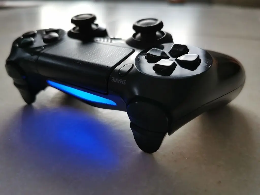 Sehr beliebt: Die Fußballer zocken Fifa auf der PS4.