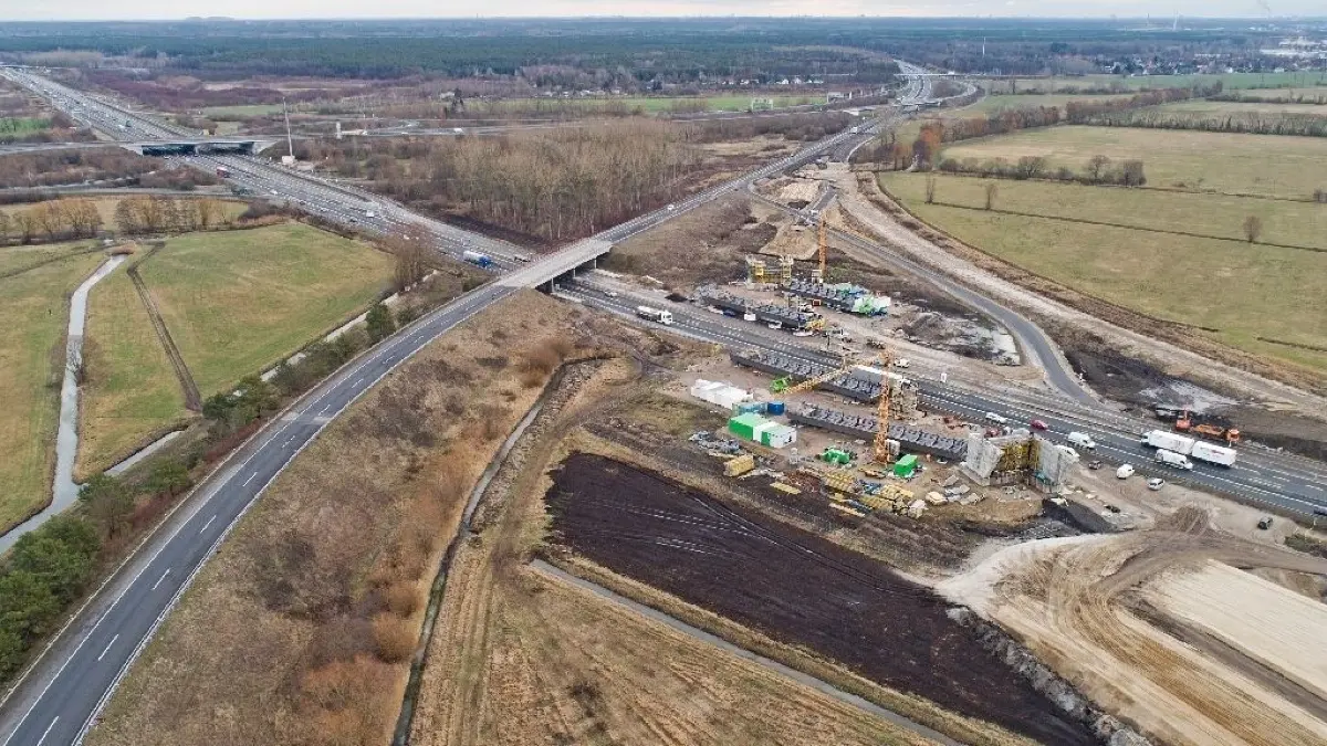 Die Baustelle aus der Drohnenperspektive
Kreuz Oranienbug
Autobahn Baustelle neuer Zubringer
190127
Ingo Pahl
kw1905