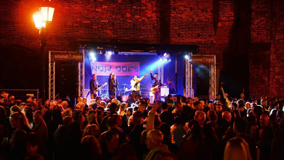 Tolle Stimmung bei der ersten Lokaltour 2022 im April: Am Sonntag erwartet die Gäste wieder eine tolle Party mit verschiedenen Bands
Lokaltour Bernau 2022-am Steintor. am 30.04.2022
