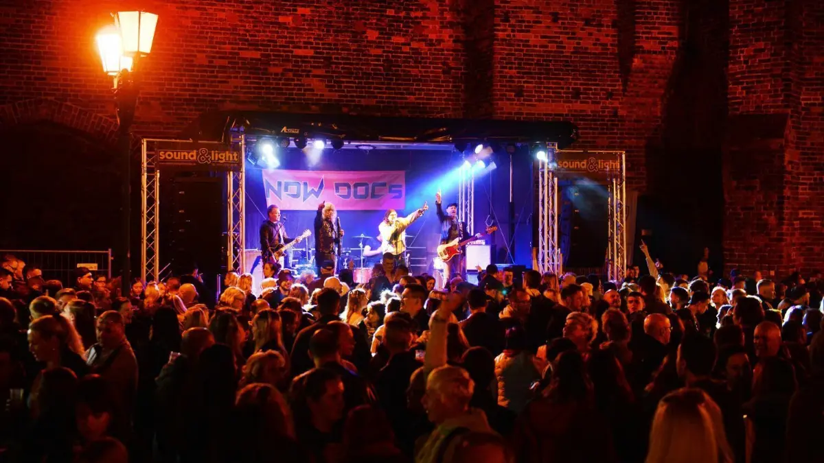 Tolle Stimmung bei der ersten Lokaltour 2022 im April: Am Sonntag erwartet die Gäste wieder eine tolle Party mit verschiedenen Bands
Lokaltour Bernau 2022-am Steintor. am 30.04.2022