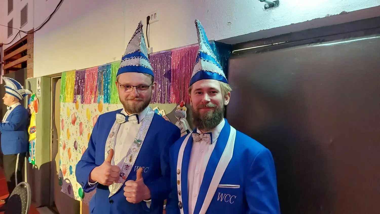 Steven Krienitz und Matthias Krüger genießen die gute Stimmung beim "Heimspiel" ihres WCC.