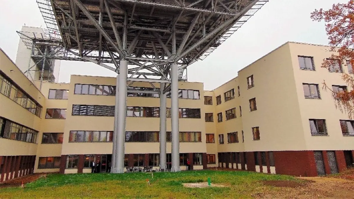 In Kyritz können Covid-19-Fälle isoliert werden.
Klinik Kyritz neuer Hubschrauberlandeplatz (Rudolph 11/18)