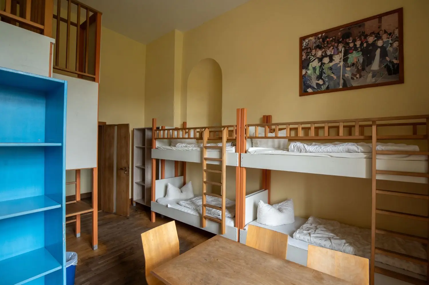 Blick in eines der Jugendzimmer im Altschloss.