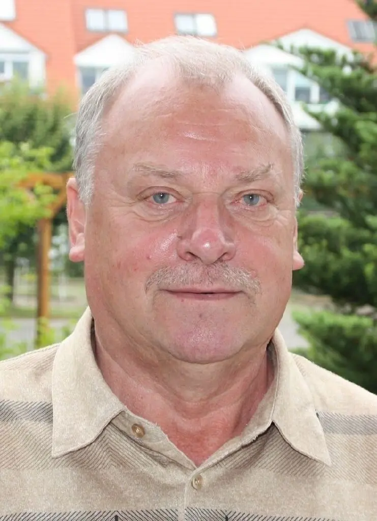 Eisenhüttenstadt 2009-06.-25: Peter Lein, 68, aus Eisenhüttenstadt, freut sich