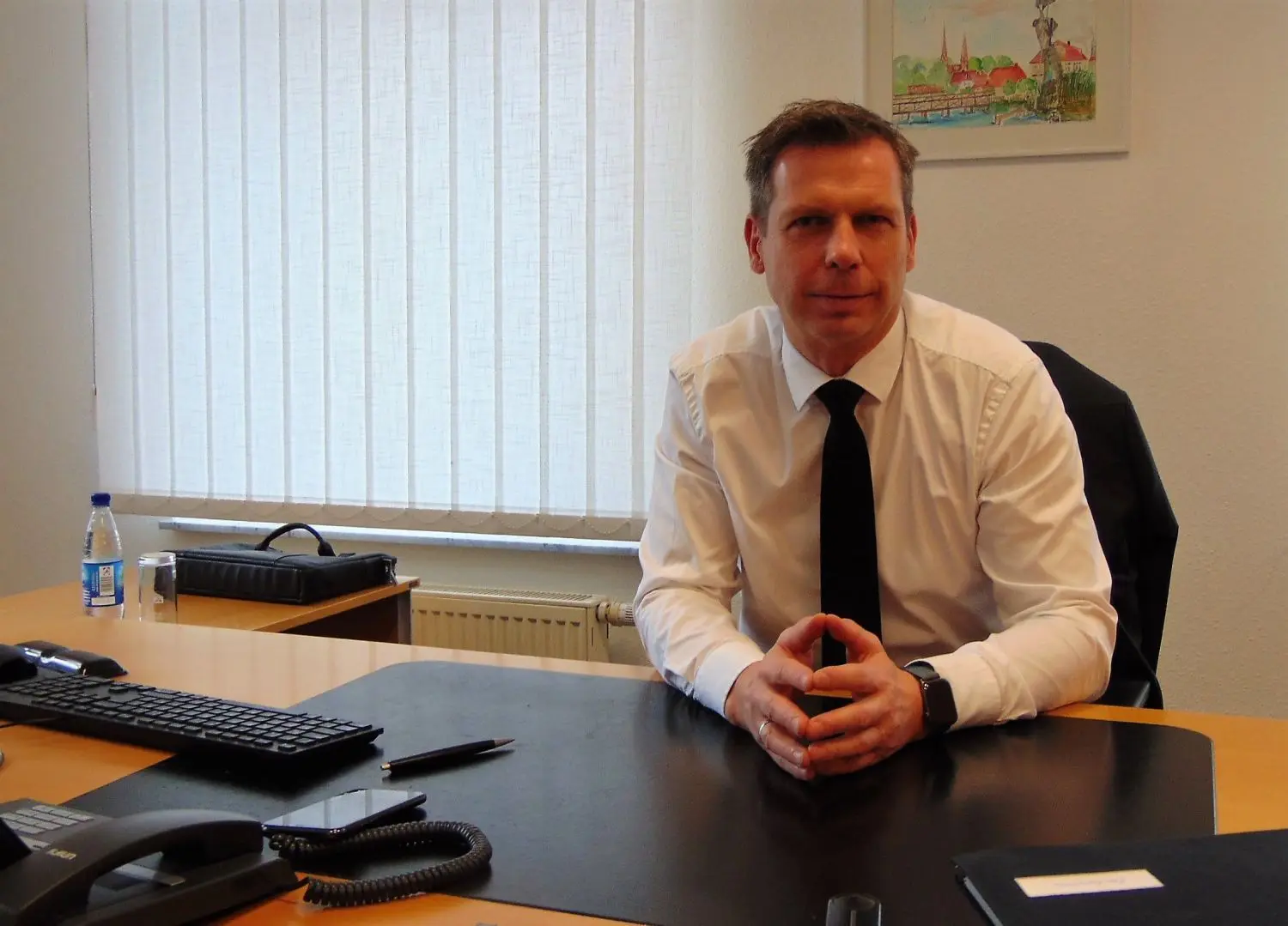 Thomas Gensch, Vorstand der Raiffeisenbank Ostprignitz-Ruppin, versichert, dass keine der Filialen seines Geldinstituts schließen wird.