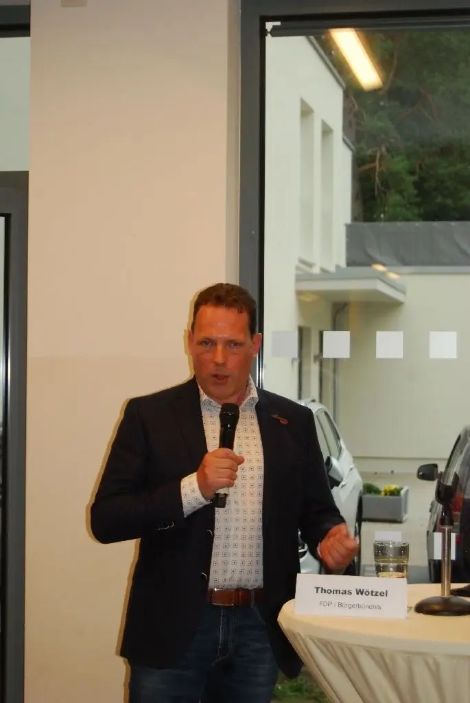 Oft am Mikro: Thomas Wötzel (FDP, tritt für Bürgerbündnis an)