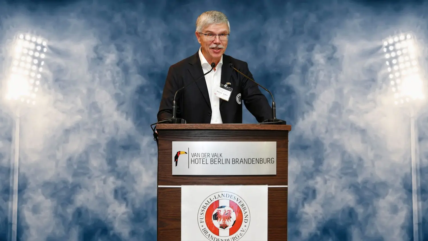 Bleibt das Flutlicht künftig aus? Ralph-Uwe Schaffert, Vizepräsident beim Deutschen Fußballbund (DFB), malte beim Verbandstag von Brandenburgs Fußballern ein düsteres Bild. Droht den Sportlern erneut die Unterbrechung der Spiele – dieses Mal wegen der Energie-Krise?