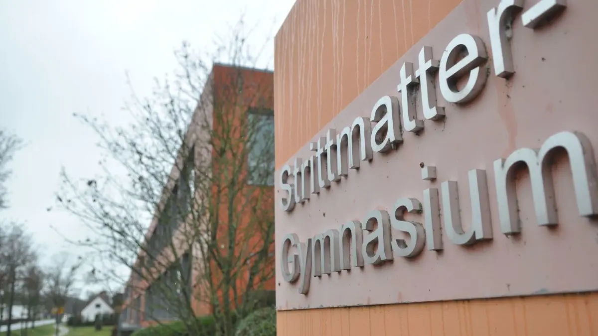 Das Strittmatter-Gymnasium an der Oranienburger Straße in Gransee: Gäste können in diesem Jahr zum Tag der offenen Tür nicht vor Ort begrüßt werden. ⇥
Gransee 06.01.2021 Strittmatter-Gymnasium Gransee Gebäude , Foto: Matthias Henke