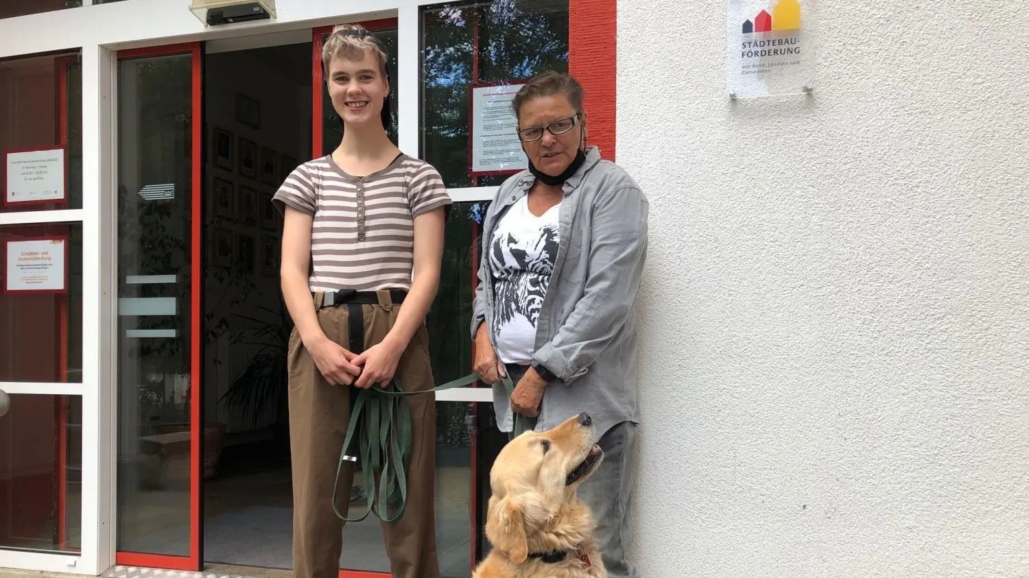 Organisieren die deutsch-polnische Parade mit: Ronja Zimmermann (r.) und Sylvia Thies.