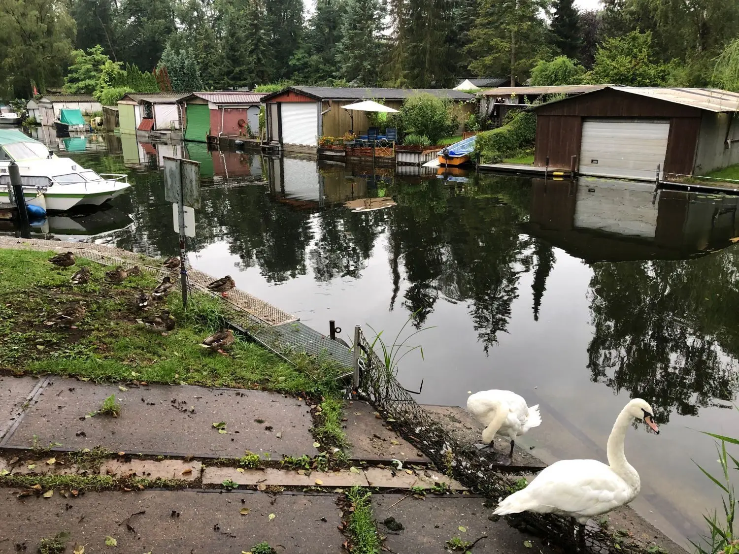 Idylle am Wasser: Auch Gelände der Angler in Hennickendorf gehört der Stienitzsee Real Estate GmbH. Sie will auch dieses Areal entwickeln.
