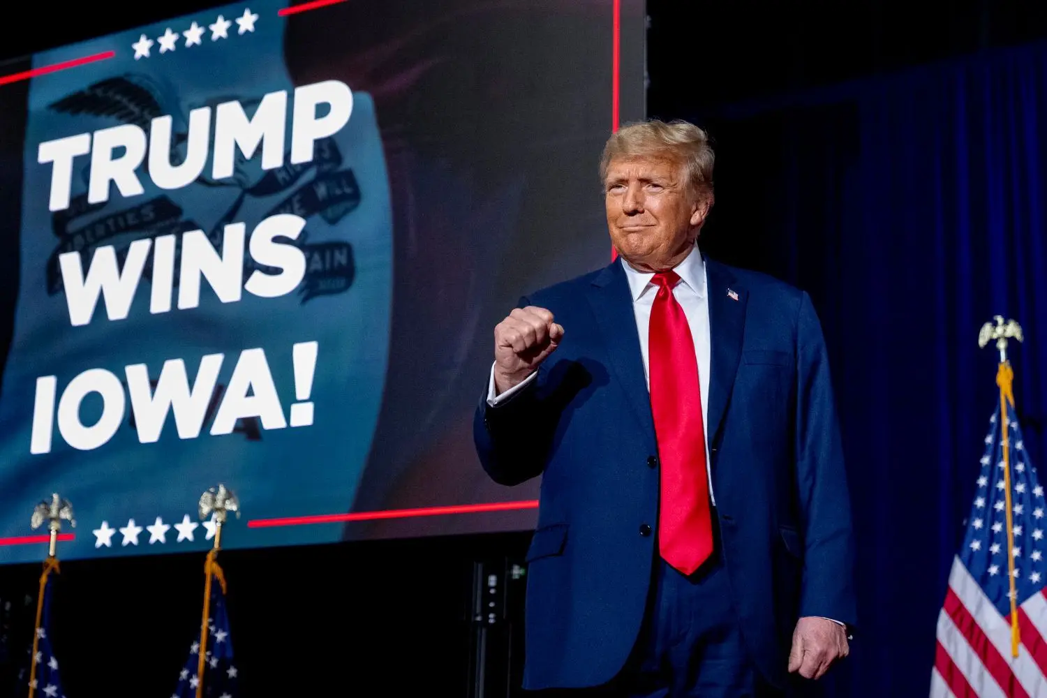 Donald Trump feiert seinen Erfolg in Iowa.