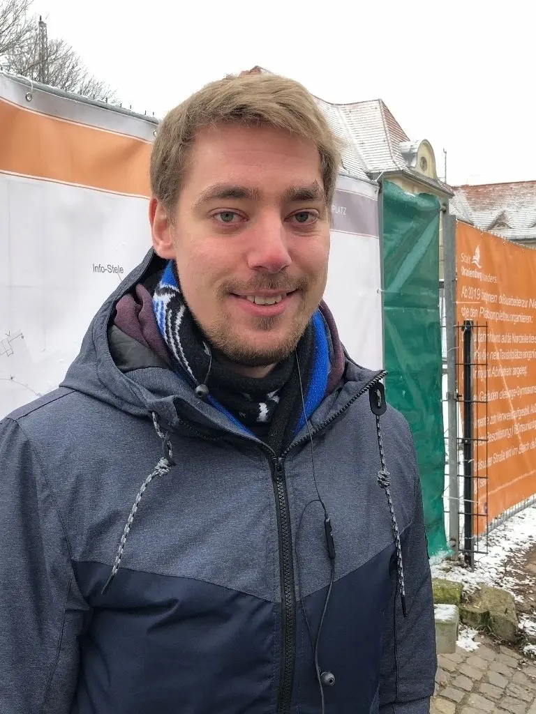 ORA-190130-bahnhof16 Bahnhofsplatz Oranienburg Umbau
Sanierung Städtebau Fördermittel Verkehr Bushaltestelle Fahrradparkhaus Umfrage Beferagung ORanienburger Stadtverwaltung Baudezernent Post Runge