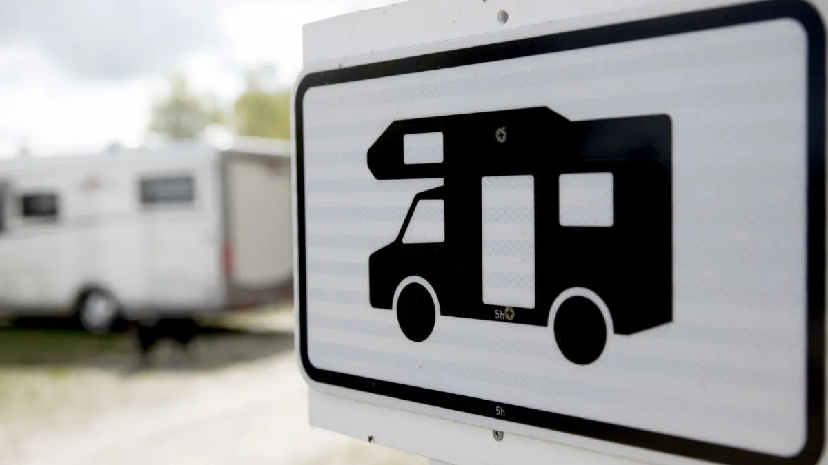 Bisher Fehlanzeige: Caravan-Stellplätze gibt es in Eisenhüttenstadt nicht. Das soll sich aber ändern.
ARCHIV - Nach den Lockerungen der Corona-Beschränkungen kann die Campingsaison wieder starten - höchste Zeit, das Wohnmobil fit zu machen. Foto: Florian Schuh/dpa-mag - Honorarfrei nur für Bezieher des Dienstes dpa-Magazin +++ dpa-Magazin +++