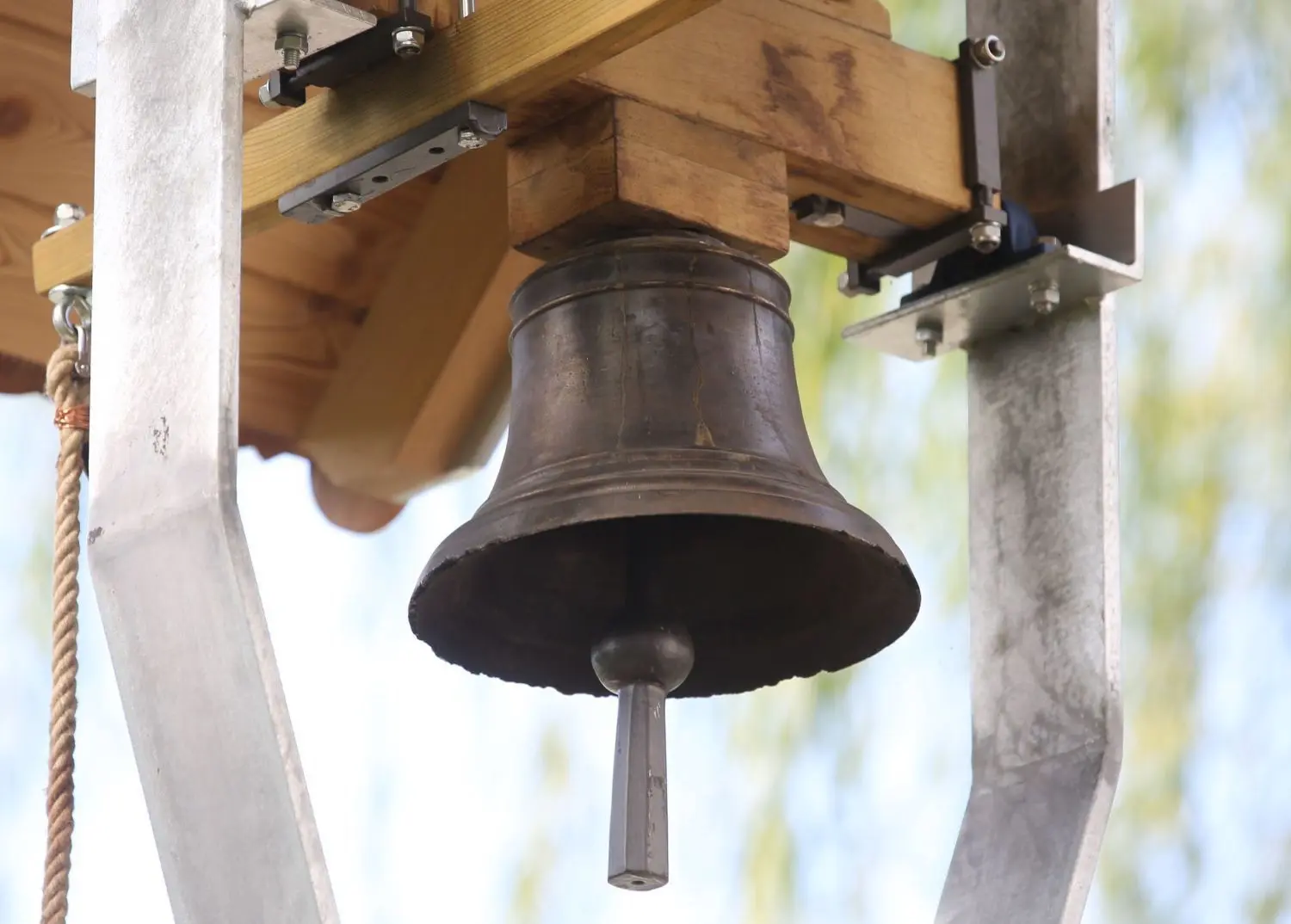 Die bronzene Glocke war jahrzehntelang nicht mehr in Betrieb.