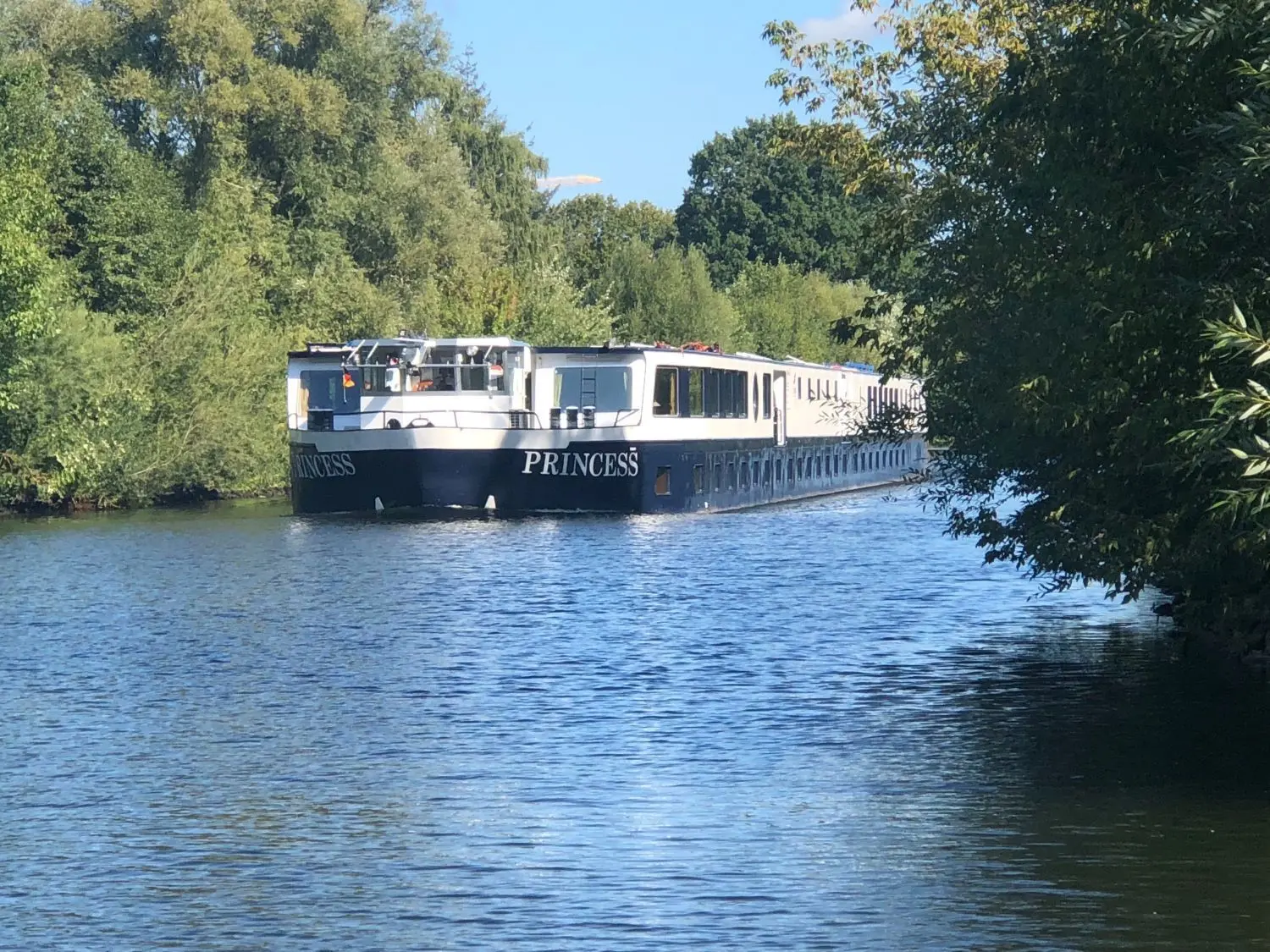 Seit einigen Jahren passieren auch Flusskreuzfahrtschiffe den Oder-Havel-Kanal.