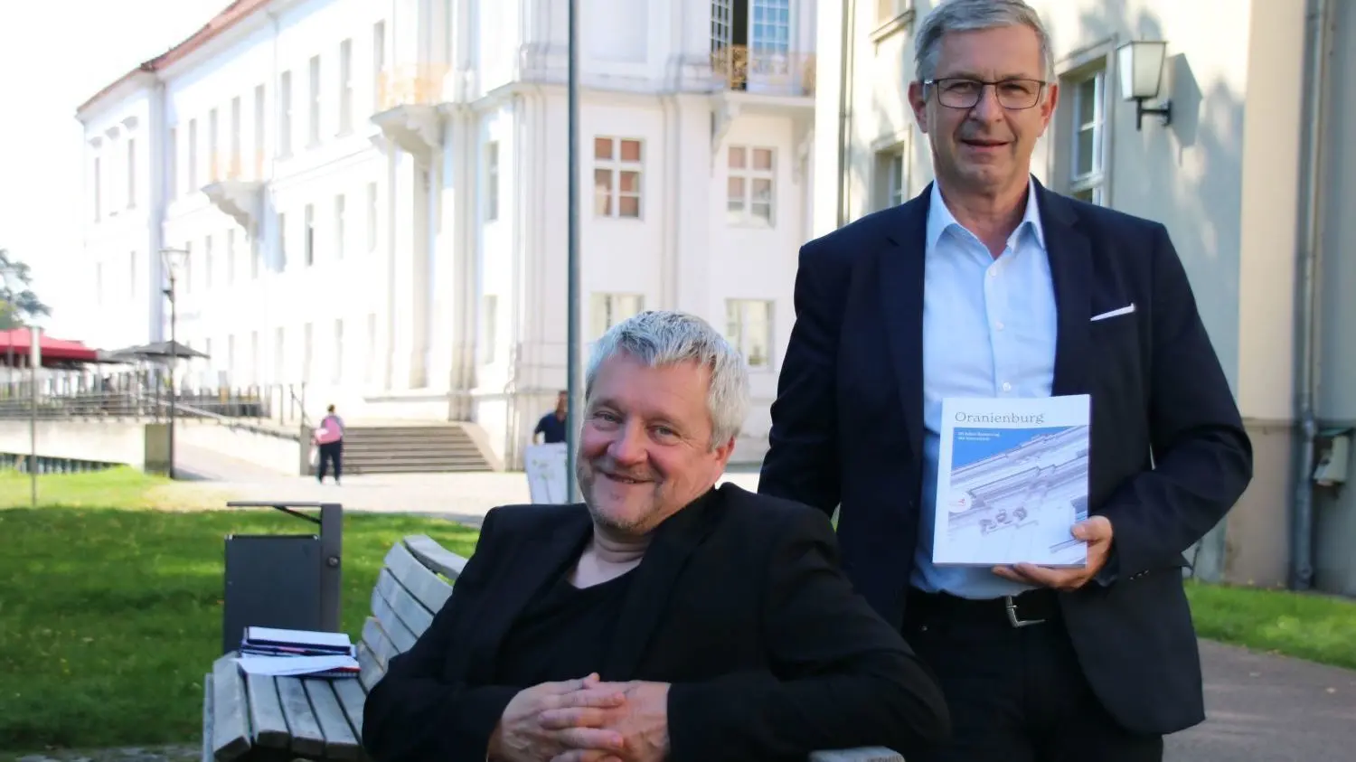 Haben die Sanierung der Innenstadt von Oranienburg entscheidend geprägt: Stadtplanunsgamtsleiter Christian Kielczynski (l.) und Baudezernent Frank Oltersdorf