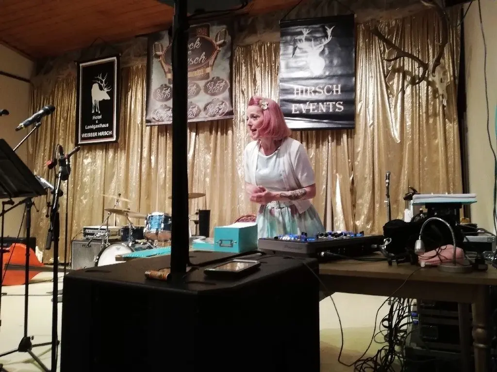 Kann mit viel Humor und Kenntnis die Schritte erklären: Manu Tanzratte leitete den Workshop.