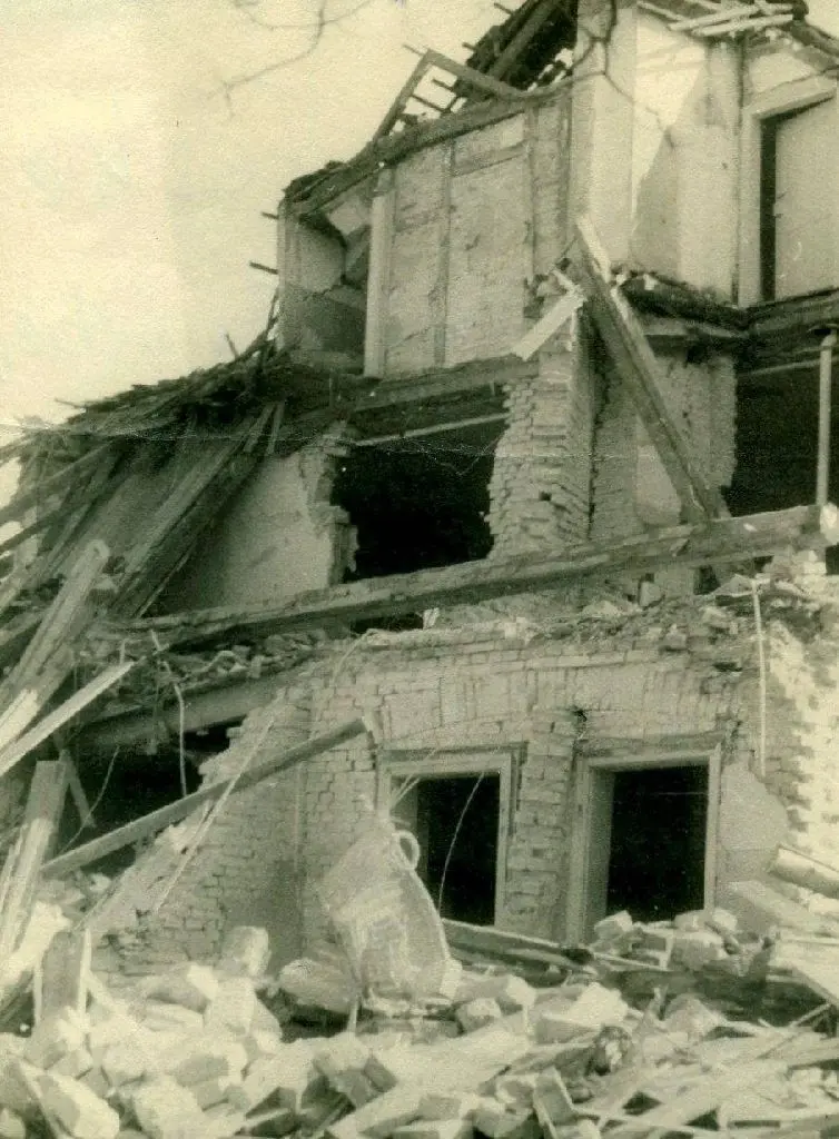 Das Haus von Bäcker Feske in der Berliner Straße, gleich neben Schlächter Stöpel, wurde komplett zerstört.