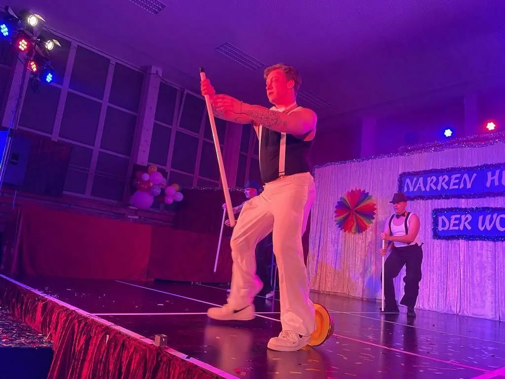 Voller Körpereinsatz: Jan Zernicke vom Männerballett des FKG.