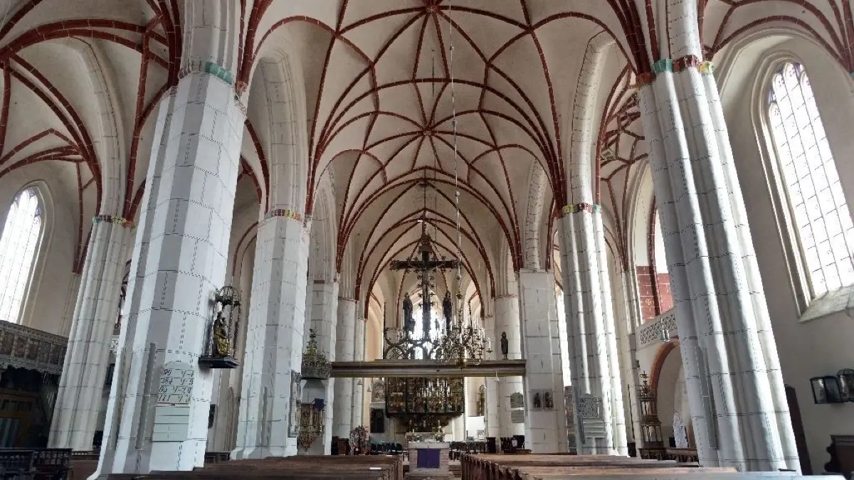 Überwältigender Eindruck: der Innenraum der 500 Jahre alten St. Marienkirche
Innenansicht Sankt Marien Kirche in Bernau. am 02.05.2019