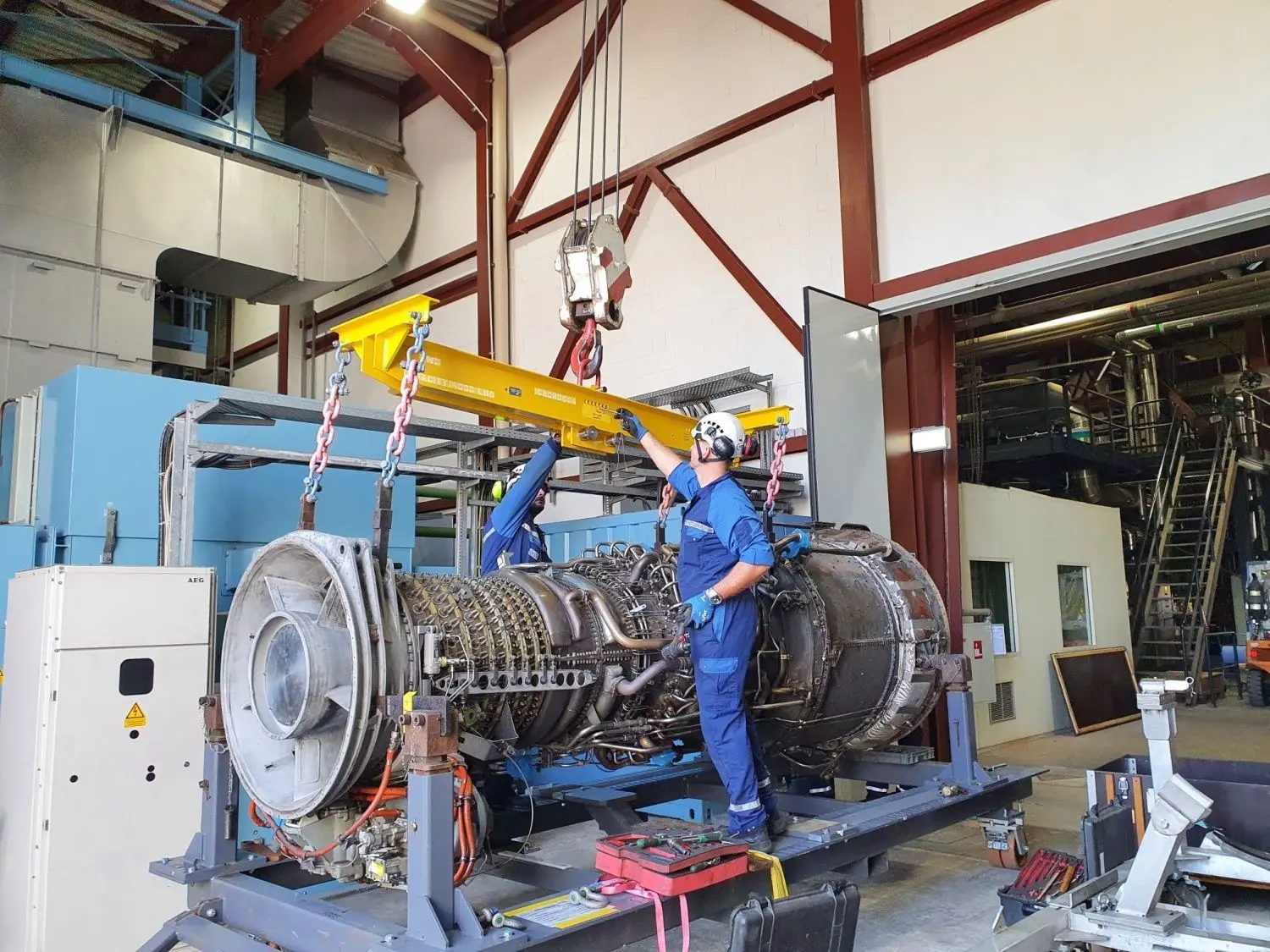 Die ausgebaute alte Turbine bei den Stadtwerken Brandenburg.