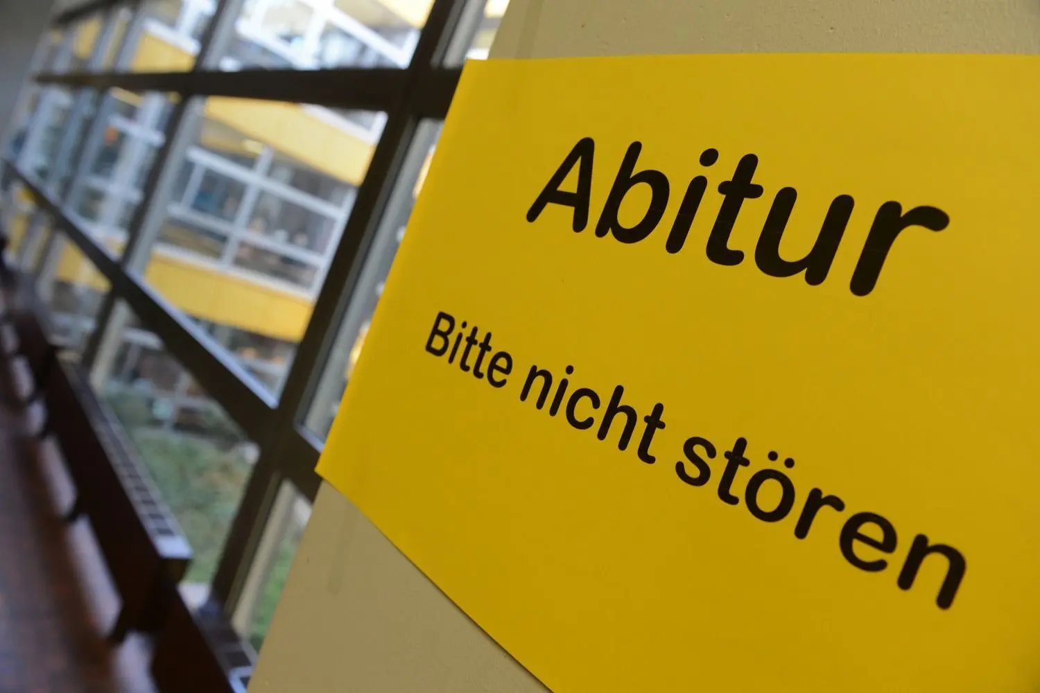 Das Abitur ist für viele Eltern und Jugendliche ein wichtiger Schulabschluss. Deshalb sind Plätze an Gymnasien und Gesamtschule mit Oberstufe so begehrt.