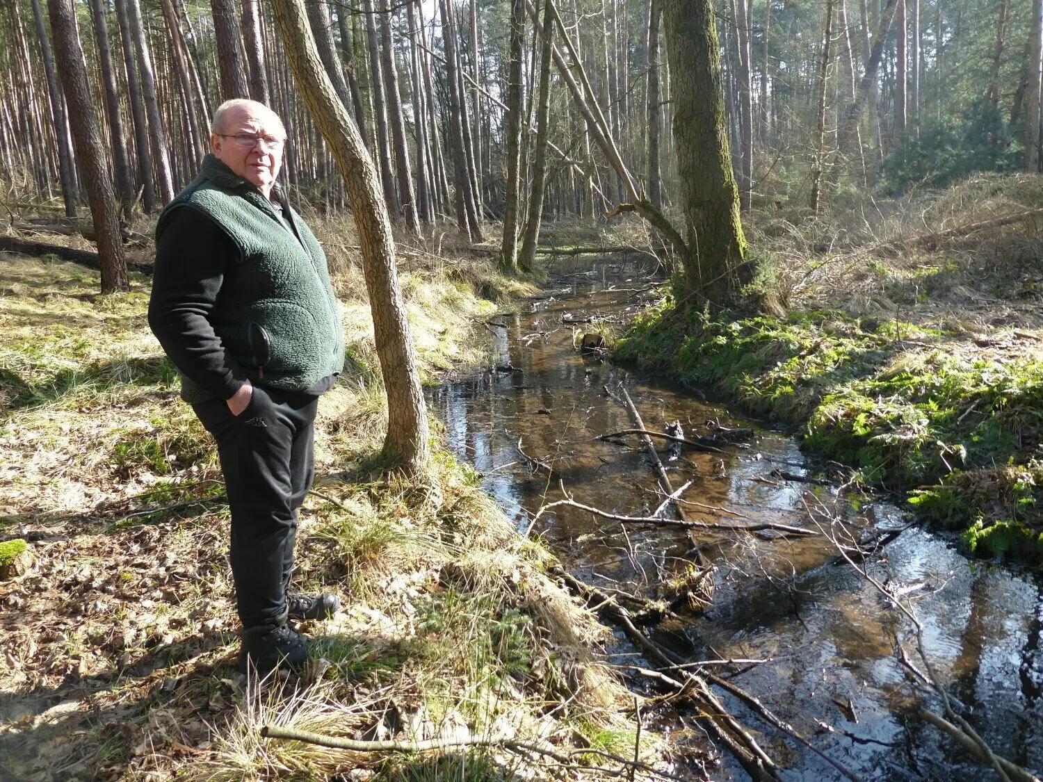 Bernd Schulze sorgt sich zu Recht um das einstige Paradies, den Verlorenwasser-Bach.