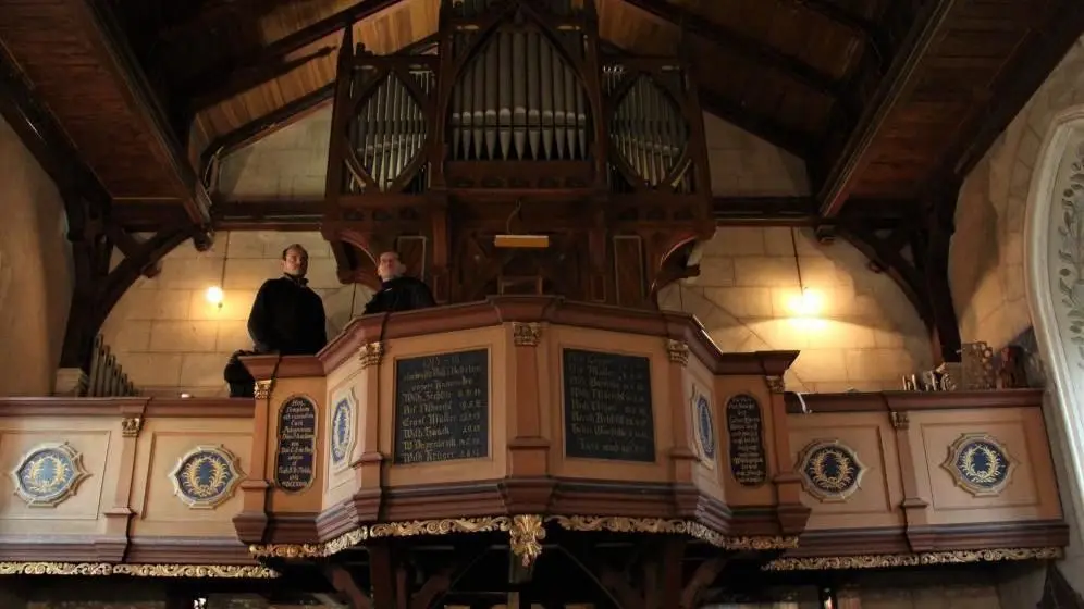 Die Albert-Hollenbach-Orgel in Gottberg soll 33 neue Prospektpfeifen bekommen.