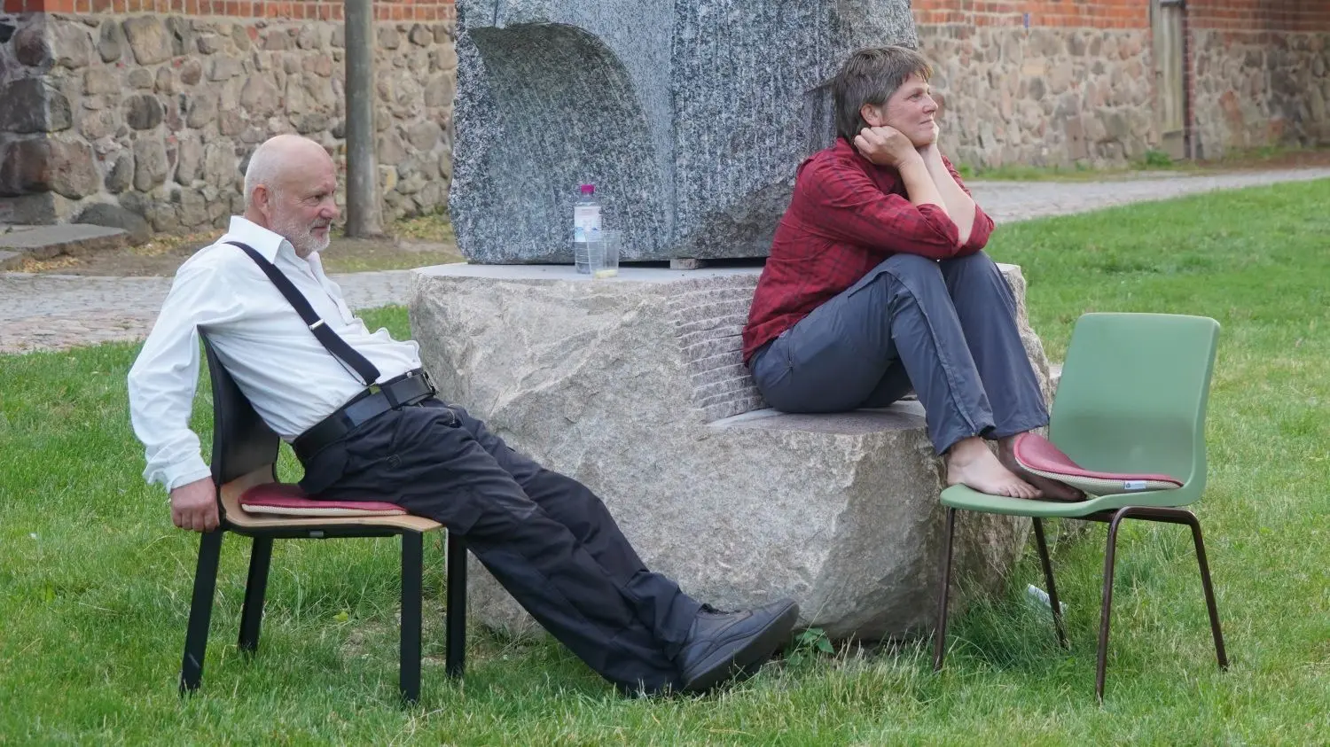 Die kritischsten Zuschauer sind Regisseur Hans-Joachim Frank und Theaterchefin Uta Wilde.